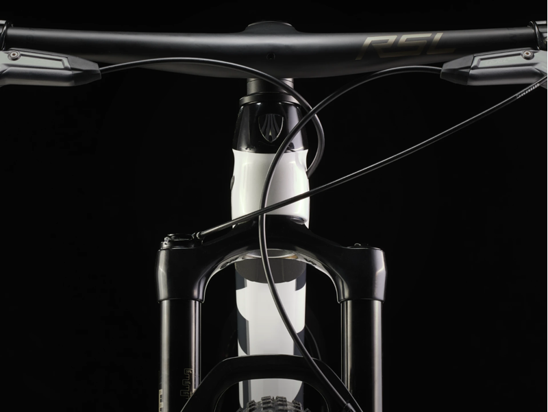 Trek Procaliber 9.7 AXS 29in Hardtail Mountain Bike 2024 in White Prismatic-7